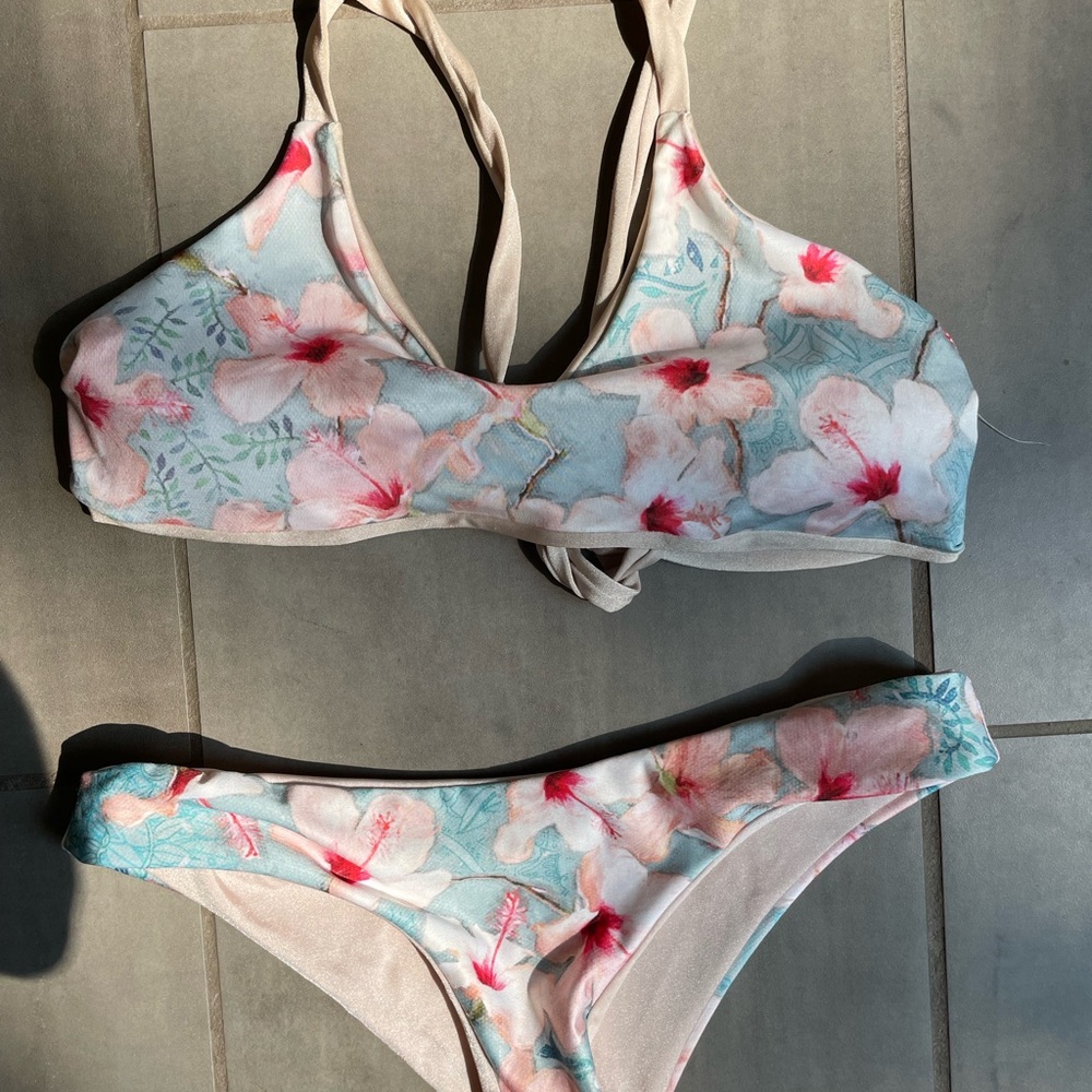 Floral Hawaiian Bikini